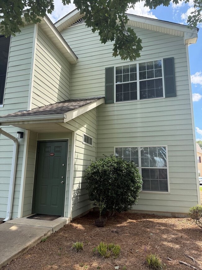 Building Photo - 447 W Longleaf Dr