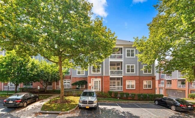 Building Photo - 9119 Groffs Mill Dr