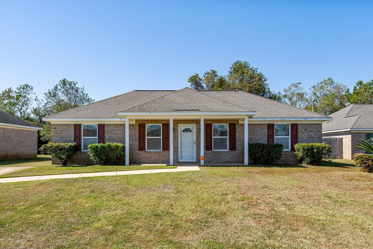 Primary Photo - BELLINGRATH ROAD COUNTRY CLUB ESTATES