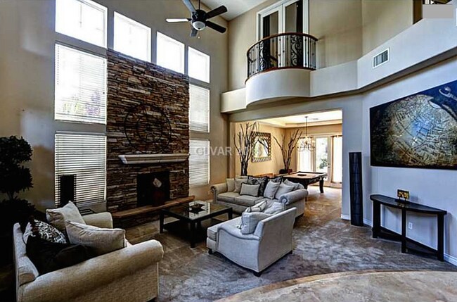 Foto del edificio - Luxurious Home in Foothills Southern Highl...