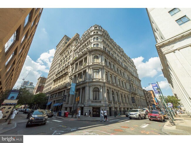 Building Photo - 1001 Chestnut St