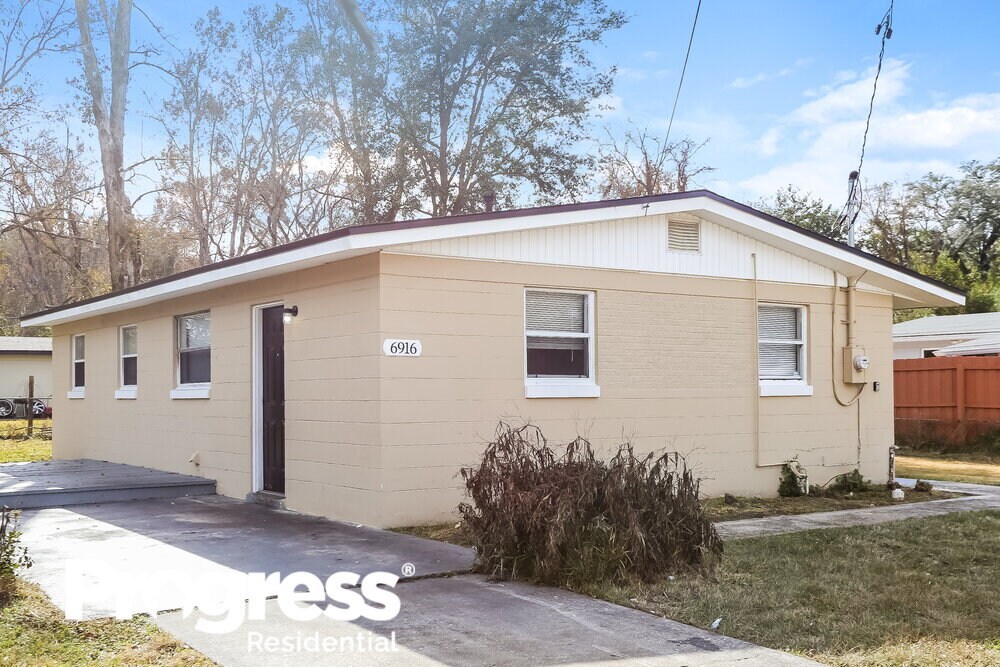 6916 Jack Horner Ln, Jacksonville, FL 32210 House for Rent in