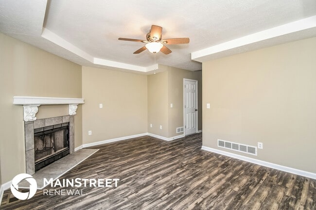 Foto del edificio - 10500 Whitepine View Pl