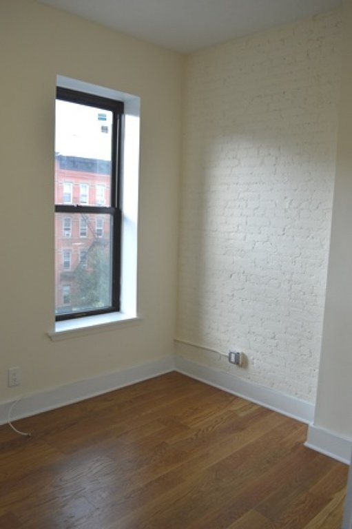 Building Photo - 943 Columbus Ave