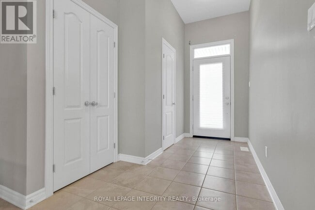 Photo du bâtiment - 803 Indica St