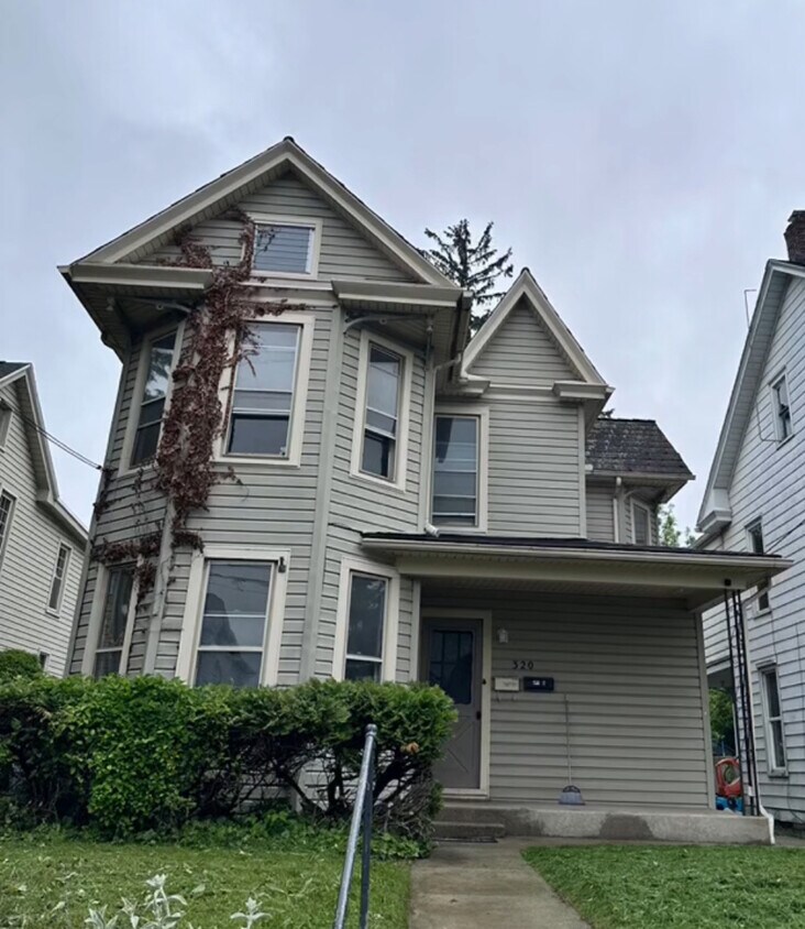 Primary Photo - 320 E Burd St