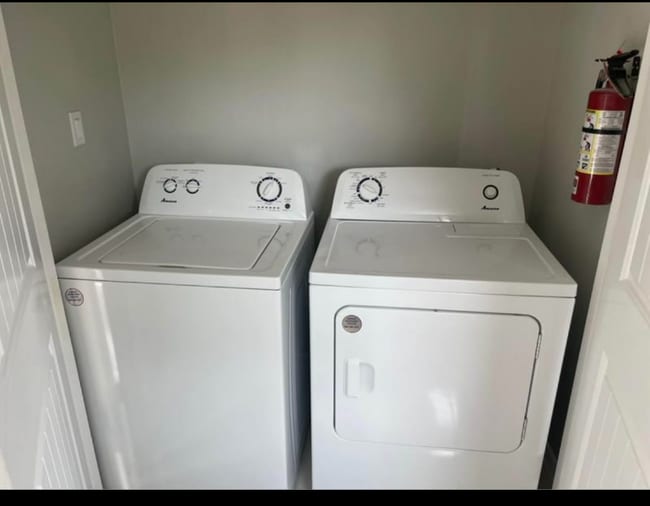 Building Photo - 201 W Rutherford Ave