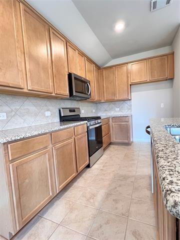 Building Photo - 1809 Briar Rose Dr