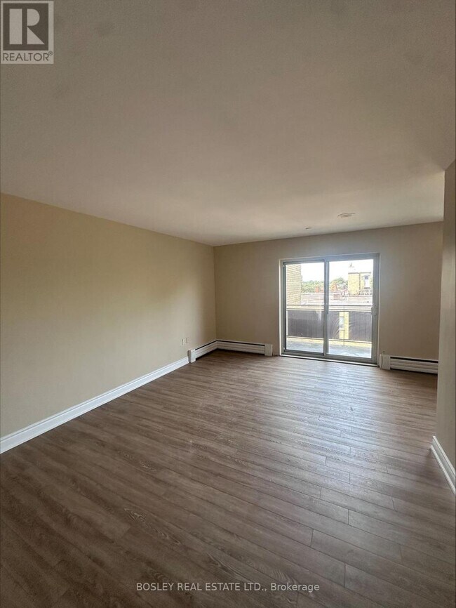 Photo du bâtiment - 605-972 EGLINTON Ave