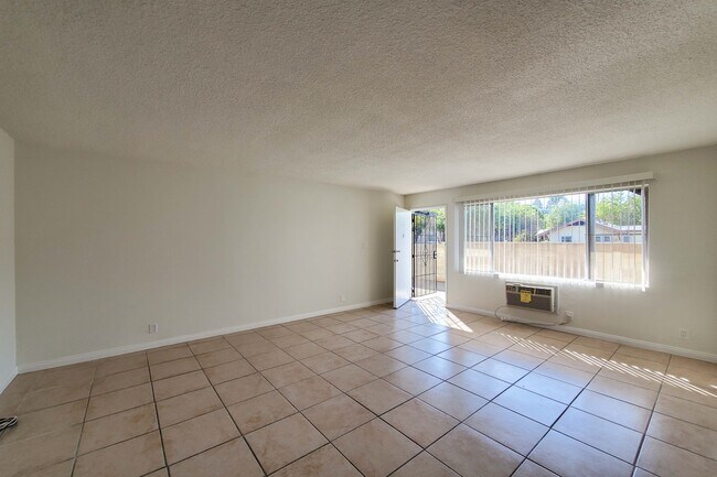 Building Photo - 1225 Mariposa St