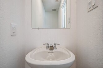 Building Photo - 1495 Twilight Grn Dr