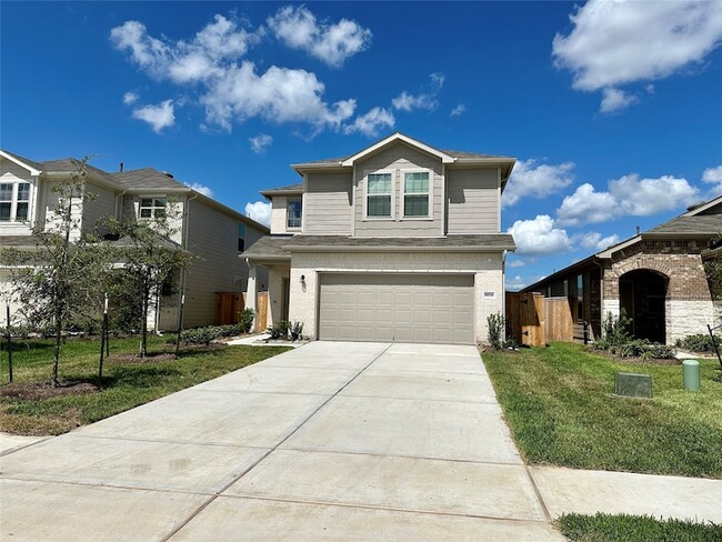 Foto del edificio - 16530 Pine Arrow Dr