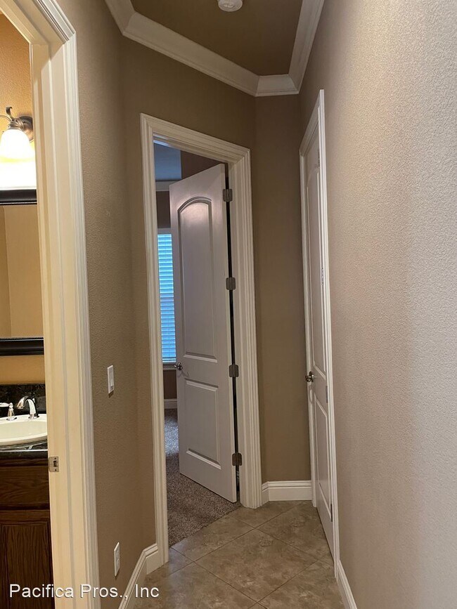 Foto del edificio - 3 br, 2.5 bath House - 6127 Via Presidio
