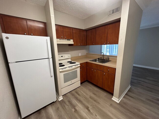 Foto del edificio - 2nd-floor studio condo at SerraVella!