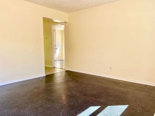 Building Photo - 2711 Heatherlea Ct