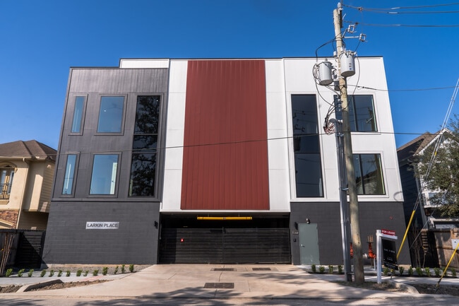 Building Photo - Larkin Place