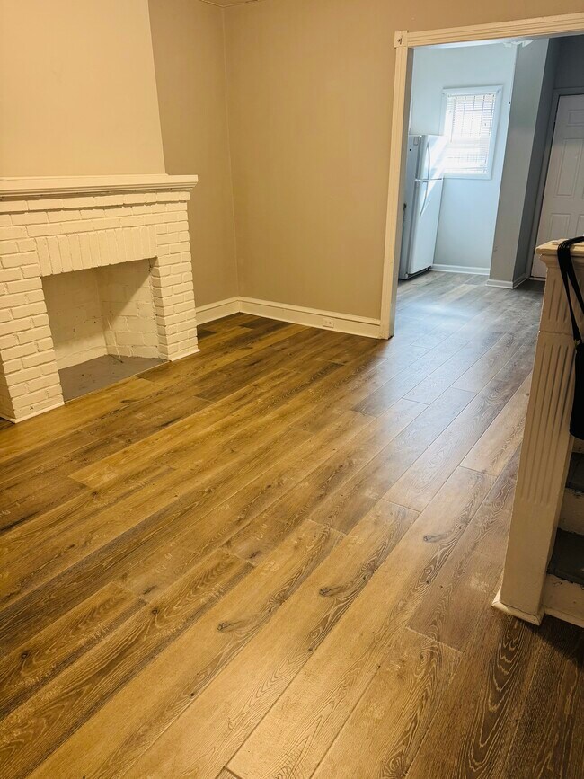 Building Photo - 646 E Allegheny Ave