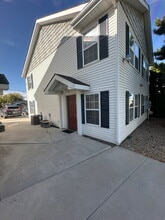 Building Photo - 122 Davis Ave