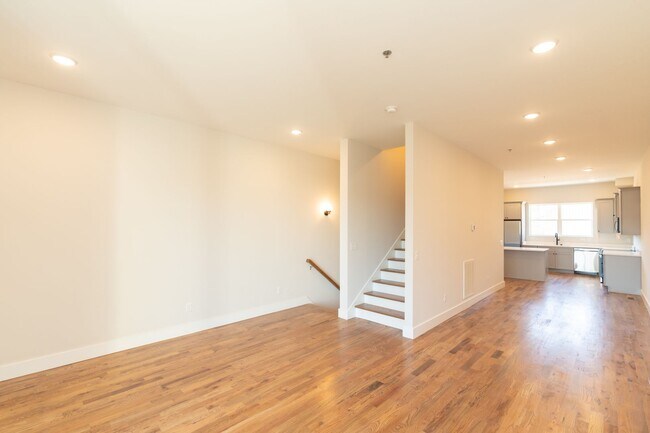 Foto del edificio - Modern 4 Bedroom Townhome in Southside Chattanooga