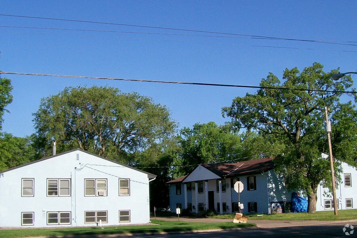 Building Photo - 1231-1235 7th Ave