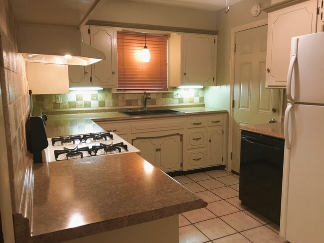 Kitchen 2 - 628 Reynolds Rd
