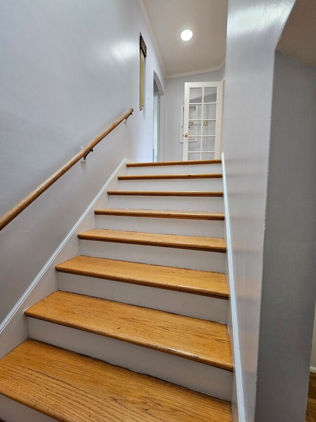 Foto del edificio - 2 Bed/1 Bath REFRESHED Sunset District Stu...