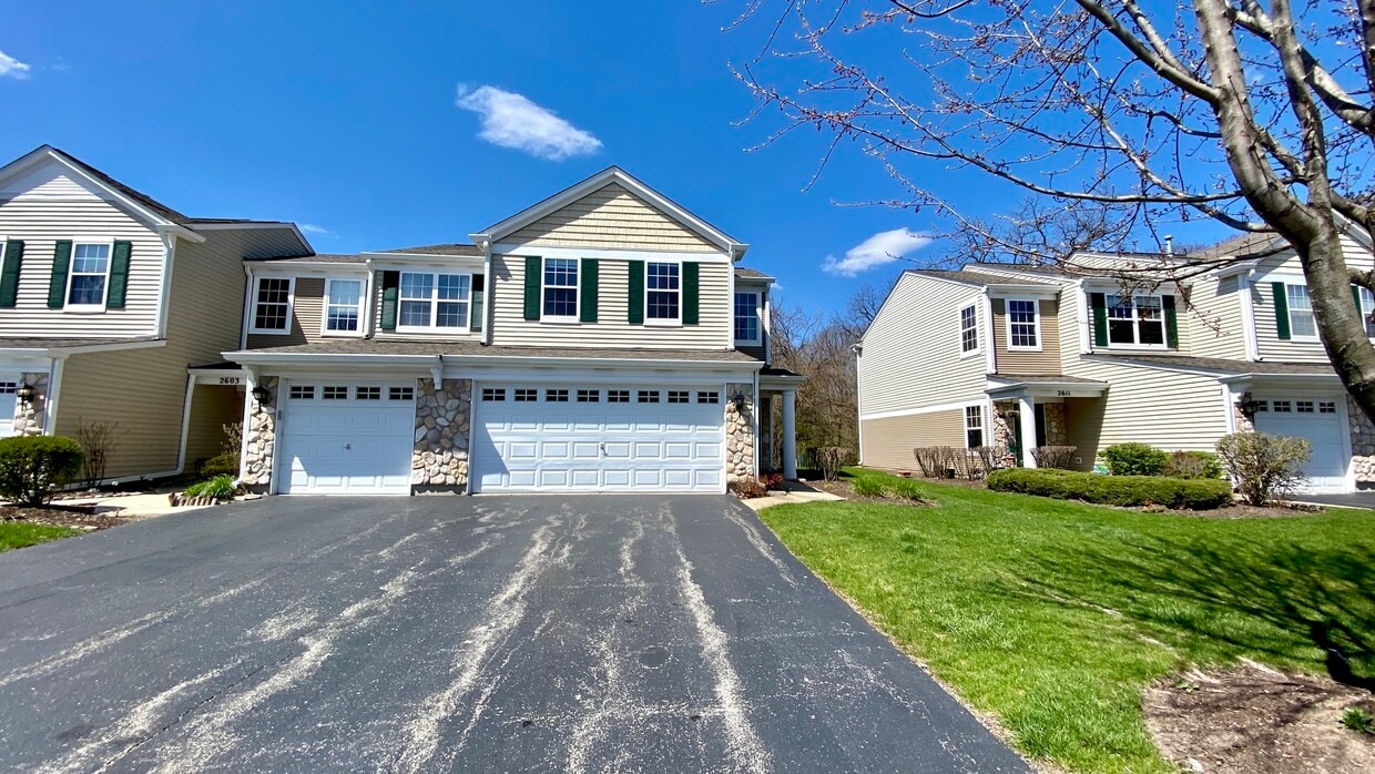 2607 Oak Tree Ln, Plainfield, IL 60586 Townhome Rentals in Plainfield