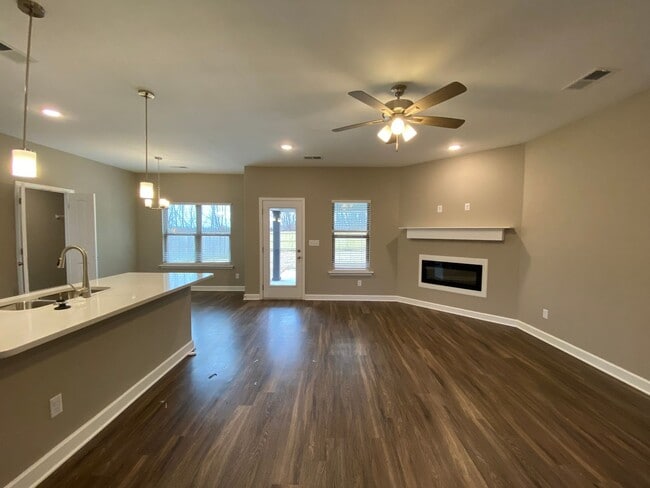 Building Photo - A NEW HOME MADE FOR YOU!