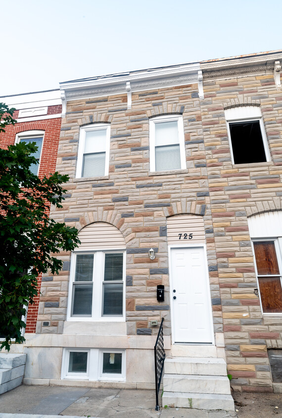 Foto principal - 725 N Patterson Park Ave