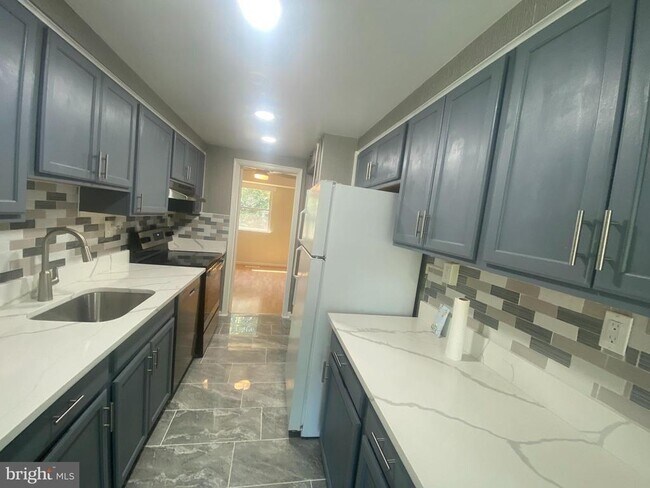 Building Photo - 5803 Banning Pl