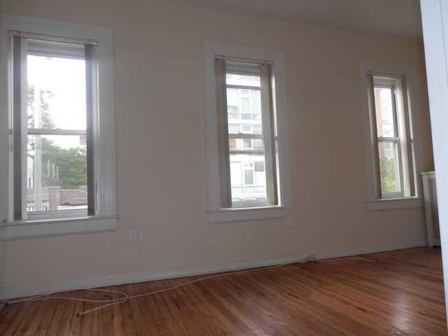 Foto del edificio - 472 Sterling Pl