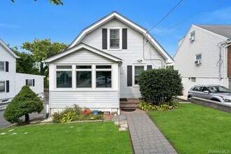 Building Photo - 426 Jefferson Ave