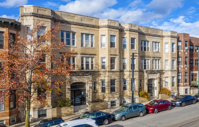 Building Photo - 884 Huntington Ave