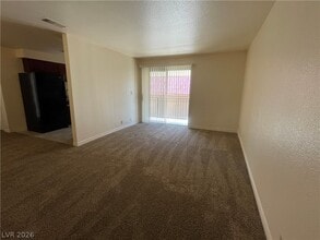 Building Photo - 5350 River Glen Dr