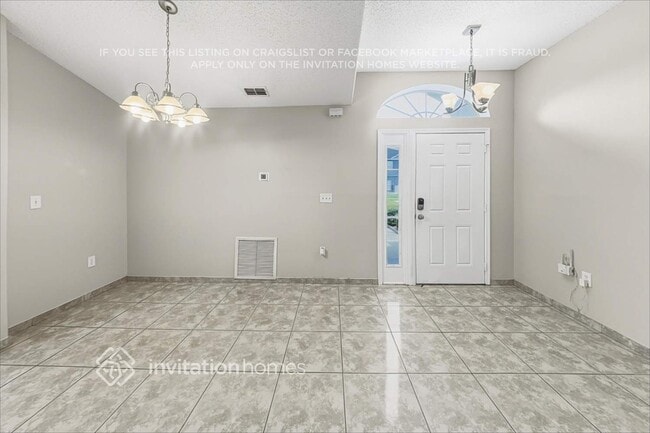 Foto del edificio - 1813 Snaresbrook Way
