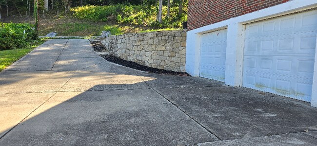 Foto del edificio - 1801 Oakwood Dr