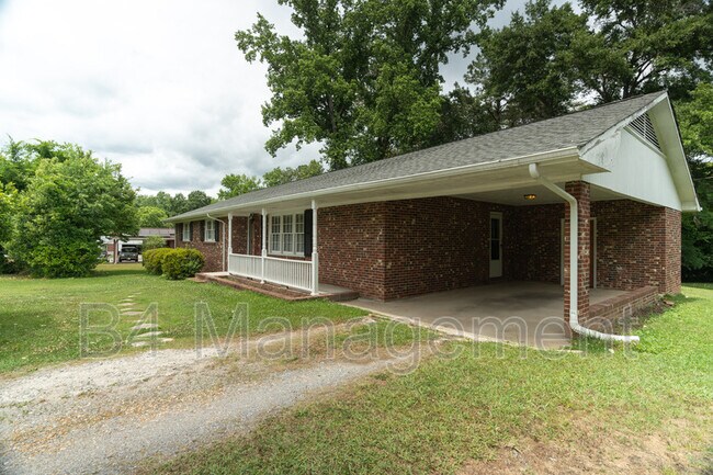 Building Photo - 219 Anita Dr