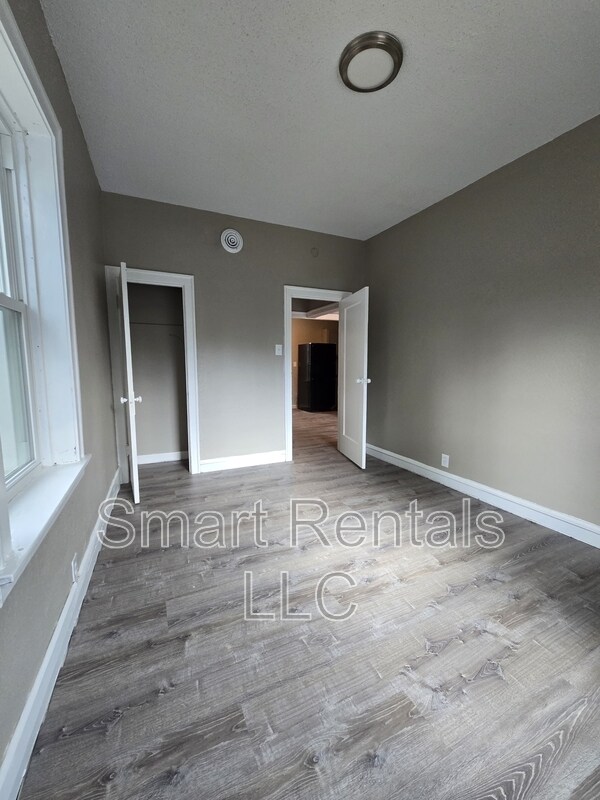 Foto del edificio - 4209 Ellenwood Ave