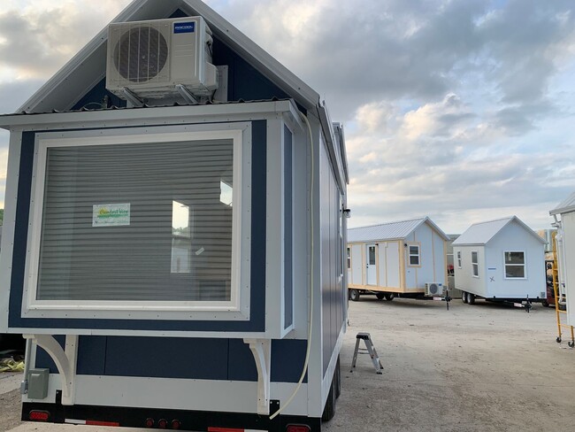 Building Photo - Incredible Tiny Home for Rent!