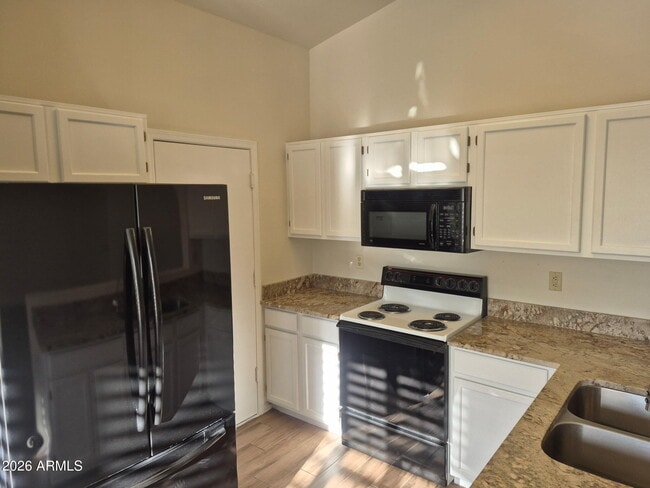 Building Photo - 6570 S Cypress Point Dr