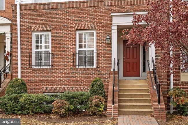 Building Photo - 1606 Hunting Creek Dr