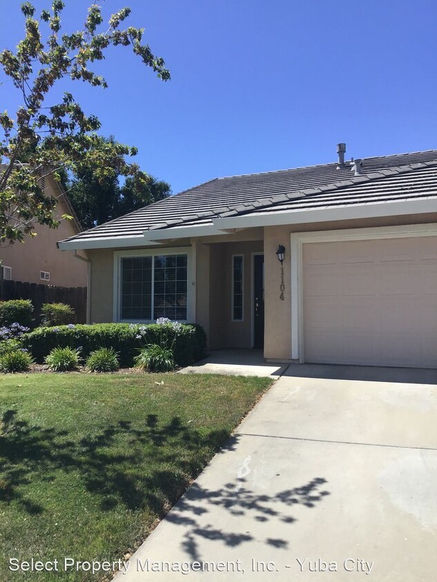 Primary Photo - 3 br, 2 bath House - 1104 Courtyard Dr