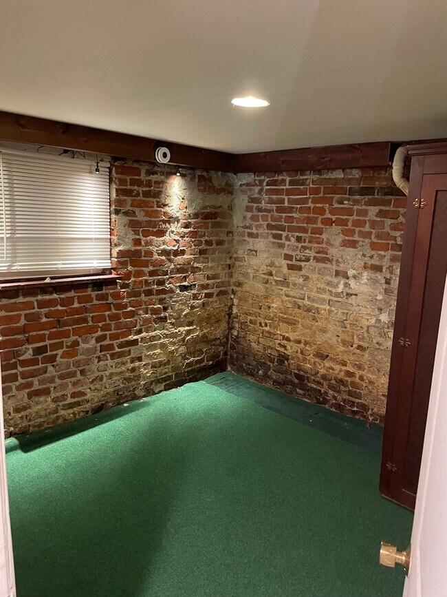 Foto del edificio - Cozy 1 Bedroom 1 Bathroom Basement Unit!