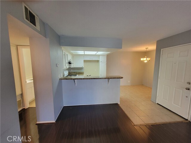 Foto del edificio - 1309 W Mission Blvd
