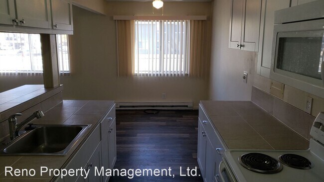 Building Photo - 2 br, 1 bath House - 790 Jamaica Ave Apt 2