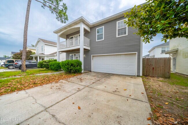 Foto del edificio - 2608 Laurel Dr