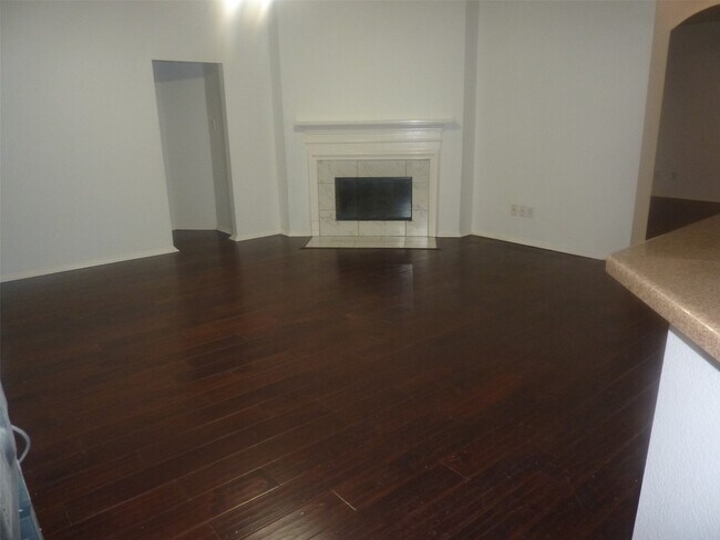 Foto del edificio - 919 Spring Source Pl