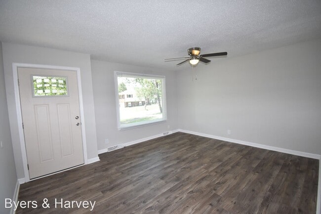 Building Photo - 3 br, 1.5 bath House - 1579 Cherry Tree Drive