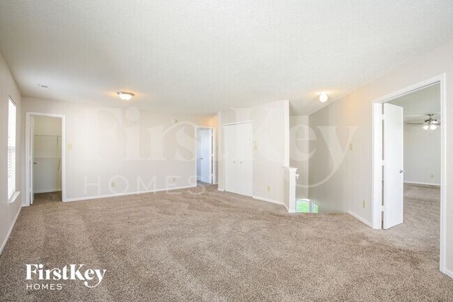 Foto del edificio - 10305 Kings Gap Way