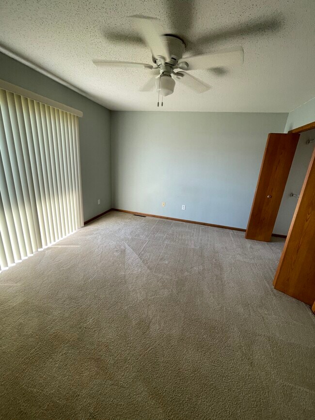 MBR - 935 Grand Avenue Ct